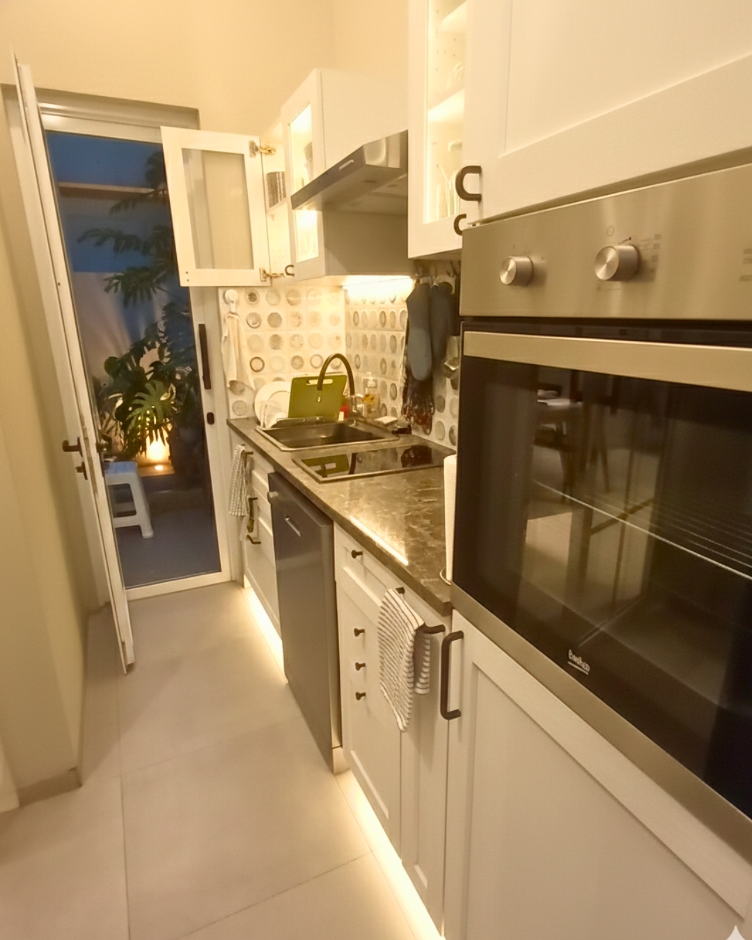 boutique-real-estates-developer-rumah-2-lantai-properties-gambar-rumah-minimalis-terbaru-design-rumah-minimalis-terbaru-modern-houses-bumihomey-bumi-amethyst-kitchen-design