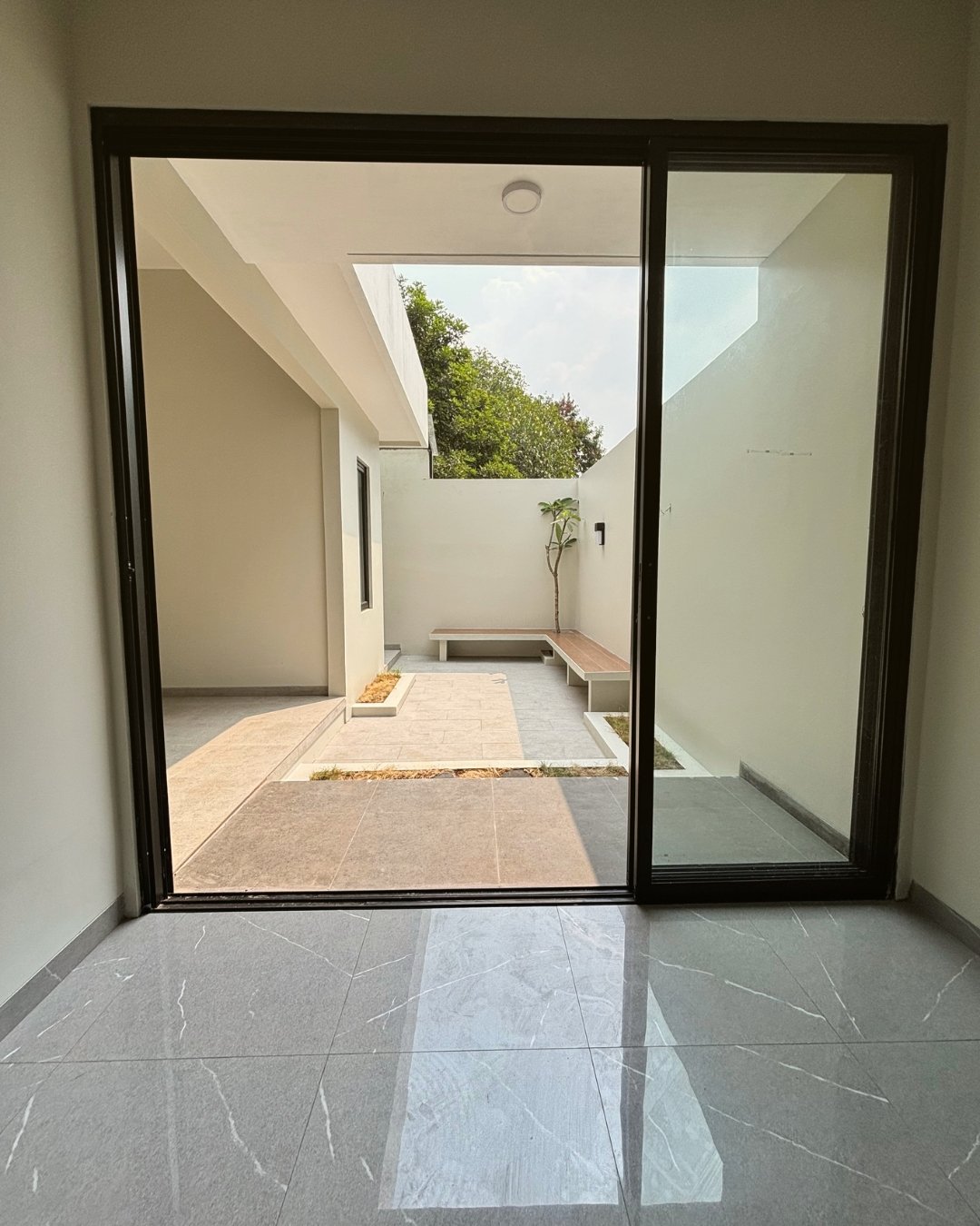 the-boutique-developer-bumihomey-boutique-real-estate-developer-indonesia-rumah-homey-2-lantai-the-clover-bumi-azurite-jatiasih-bekasi-conetion